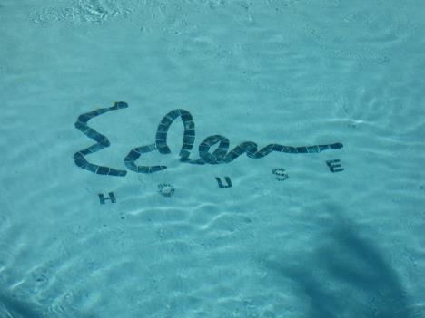 Florida114.jpg   16kb   26.03.2021 22:35:52