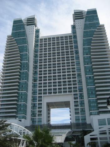 Florida364.jpg   32kb   26.03.2021 22:36:20