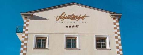01_Sommerhotel.jpg   19kb   26.03.2021 22:43:01
